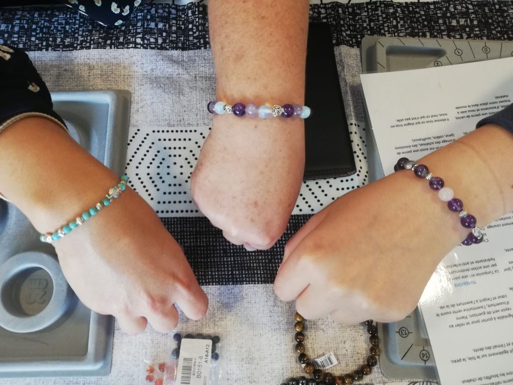 création bracelet en pierres naturelles